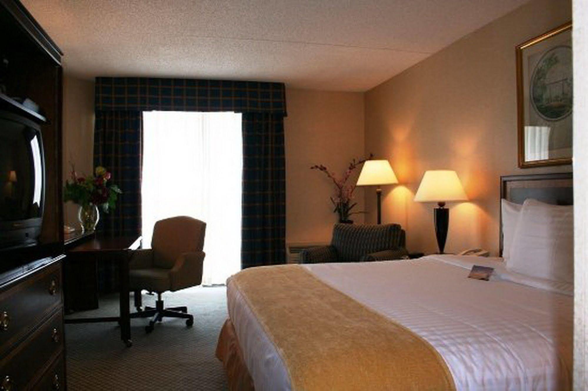 Magnuson Grand & Conference Center Somerset-Bridgewater 객실 사진