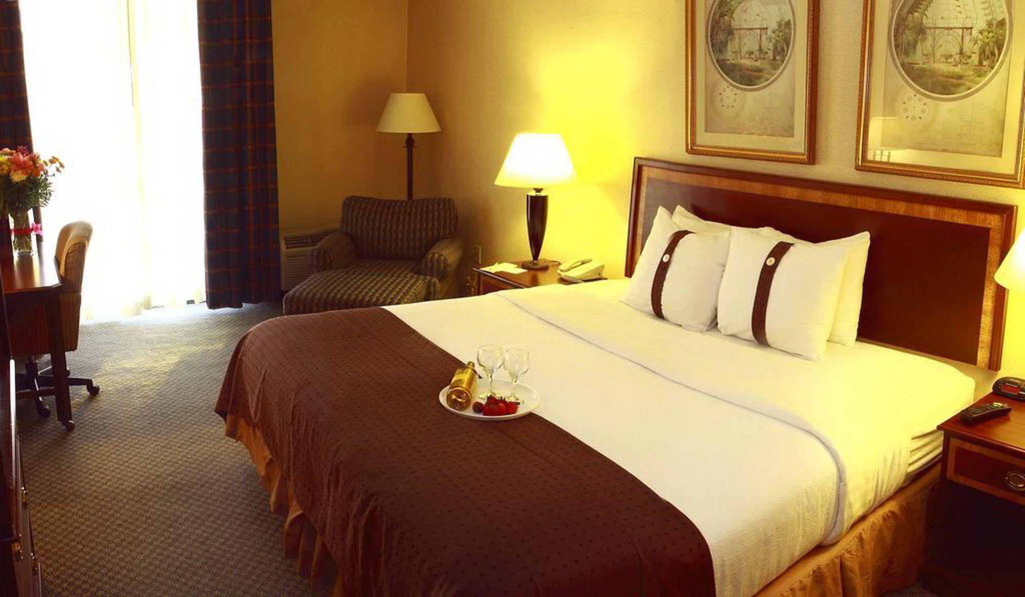 Magnuson Grand & Conference Center Somerset-Bridgewater 외부 사진