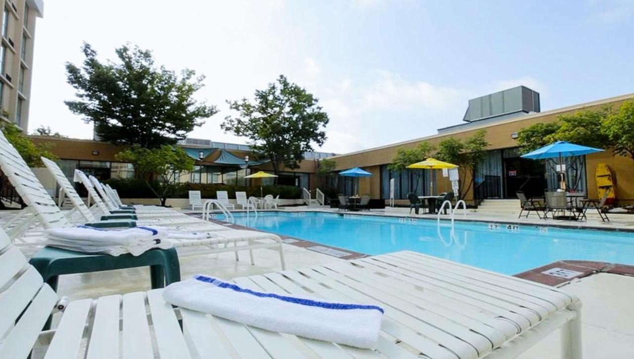 Magnuson Grand & Conference Center Somerset-Bridgewater 외부 사진