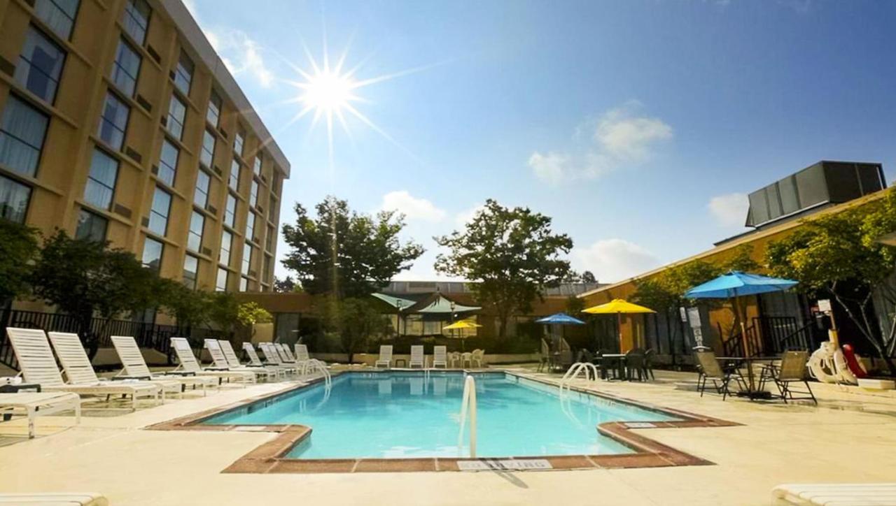 Magnuson Grand & Conference Center Somerset-Bridgewater 외부 사진