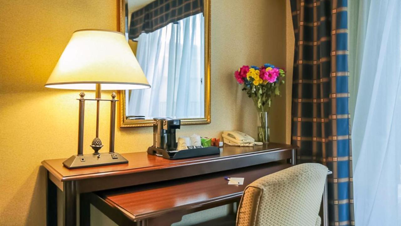 Magnuson Grand & Conference Center Somerset-Bridgewater 외부 사진